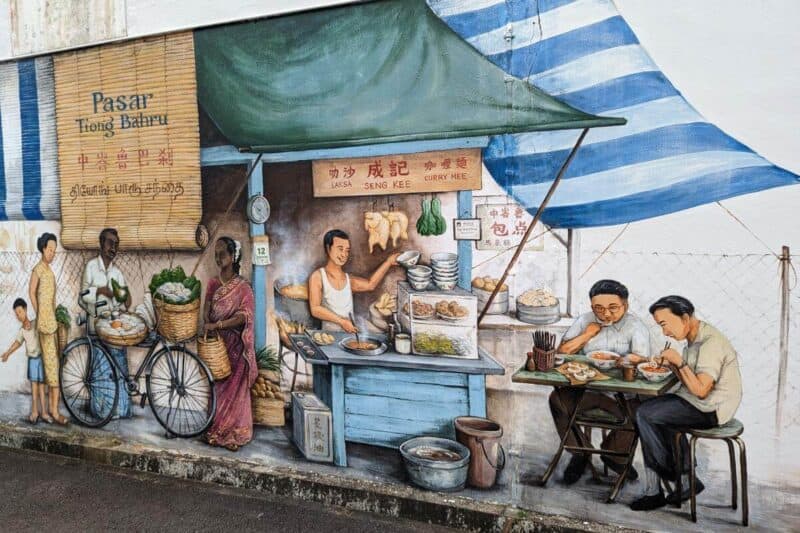 Streetart-Bild einer Marktszene im Viertel Tiong Bahru in Singapur