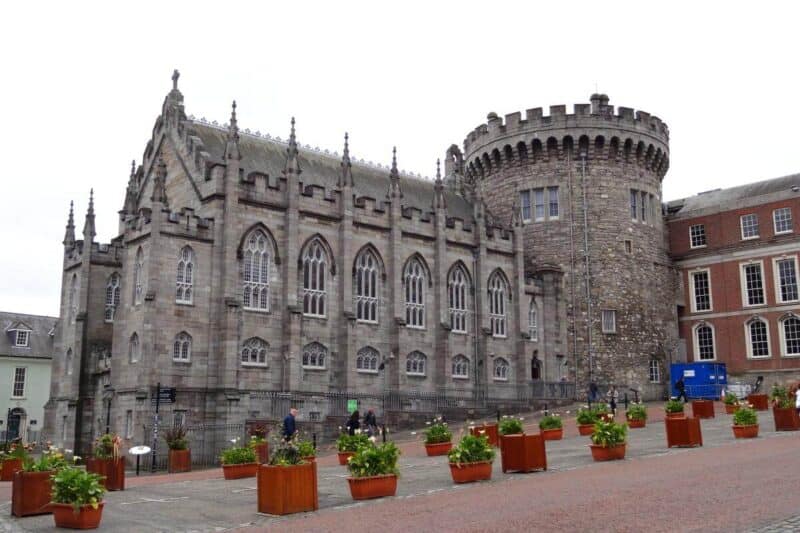 Burgfried und Haupthalle des Dublin Castle