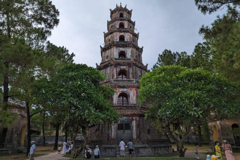 Die sechsstöckige Pagode Thien Mu in Hue