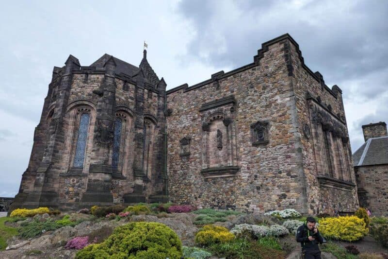 Kirchenruine auf dem Gelände des Edinburgh Castle