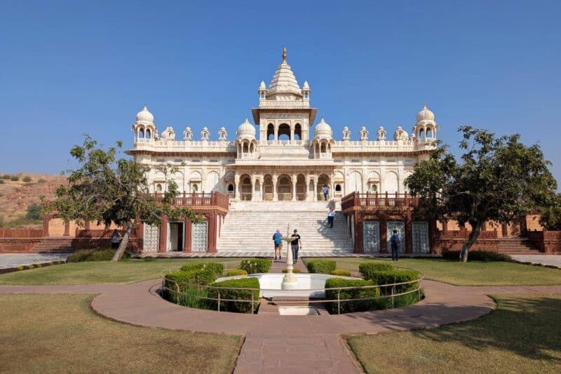 Frontansicht des Jaswant Thada in Jodhpur